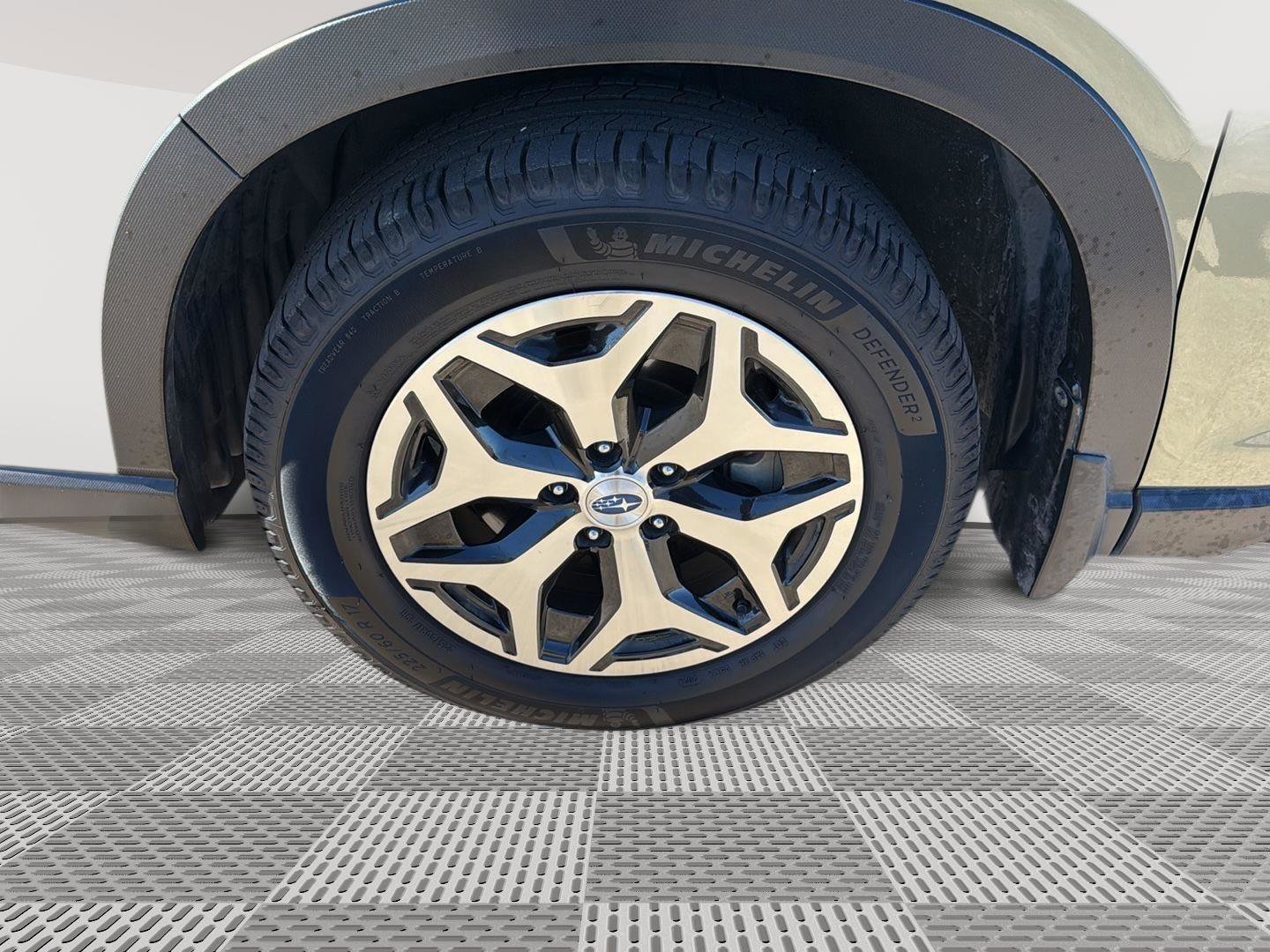 Used 2021 Subaru Forester Premium image 9