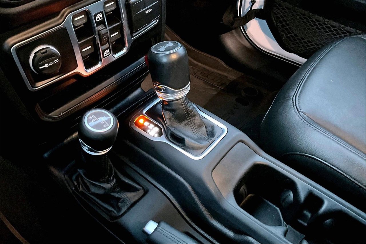 Certified 2022 Jeep Wrangler Unlimited Sahara image 29