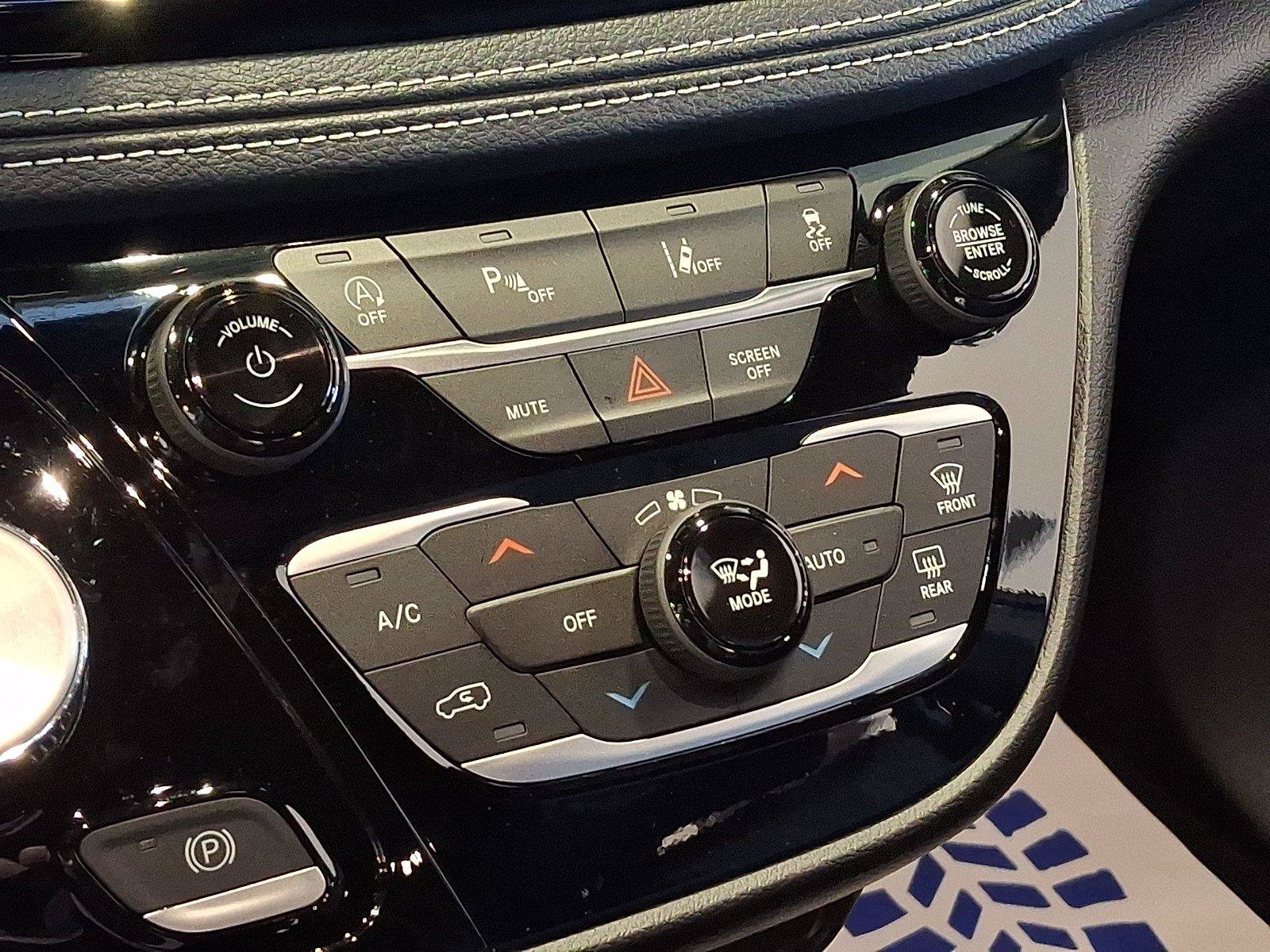 New 2027 Chrysler Pacifica Select FWD image 12