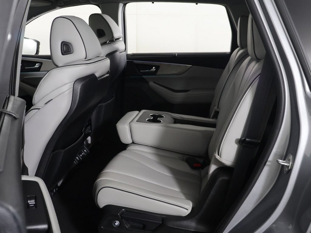 Used 2022 Acura MDX SH-AWD w/ Advance Package image 34