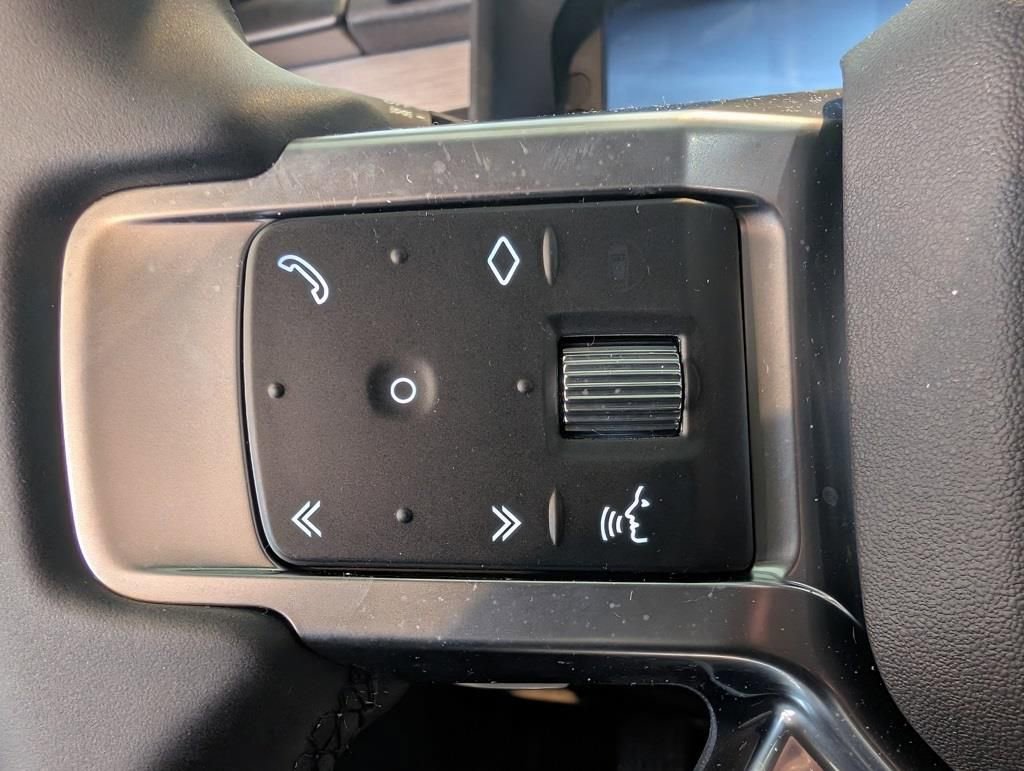 New 2026 Land Rover Discovery Limited Edition image 17