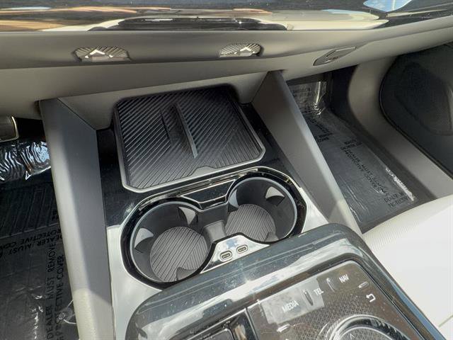 Certified 2024 BMW 530i xDrive w/ M Sport Package image 19