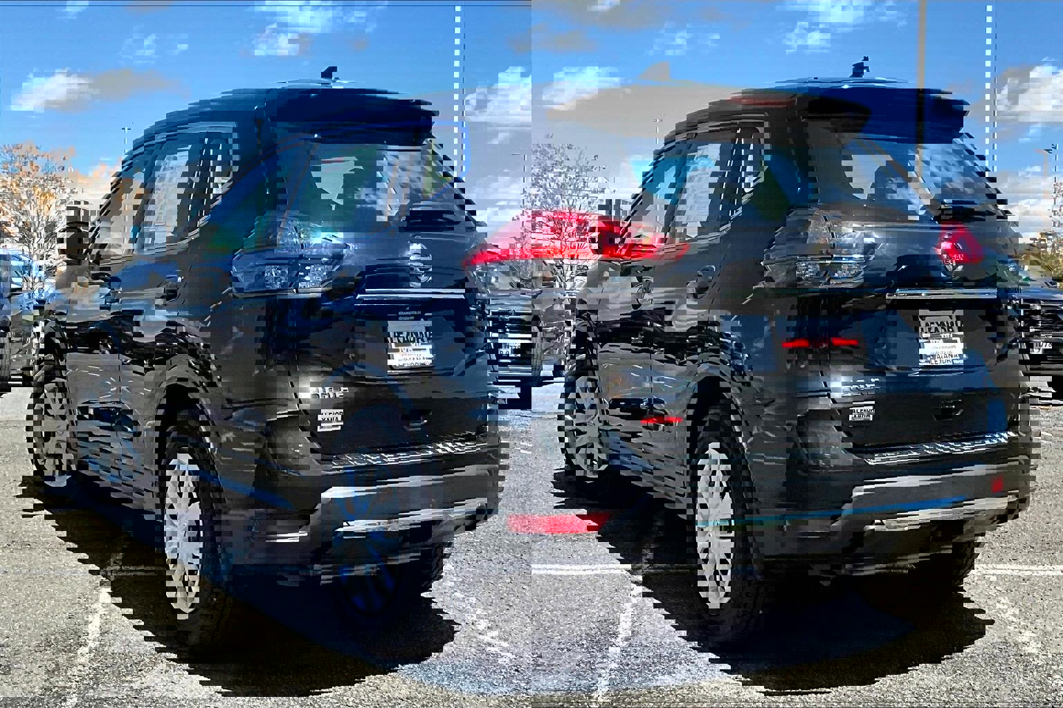 Used 2017 Nissan Rogue S image 10