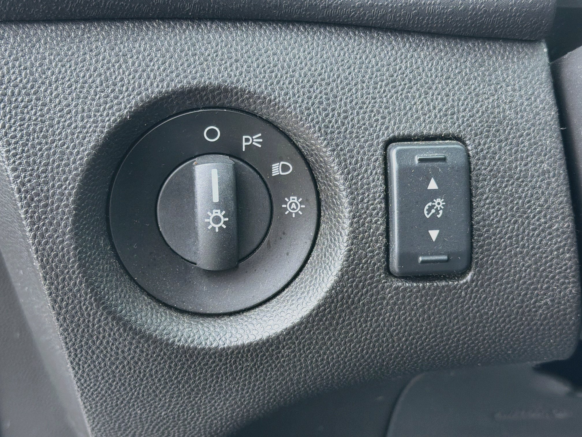 Used 2018 Ford Fiesta SE FWD image 31