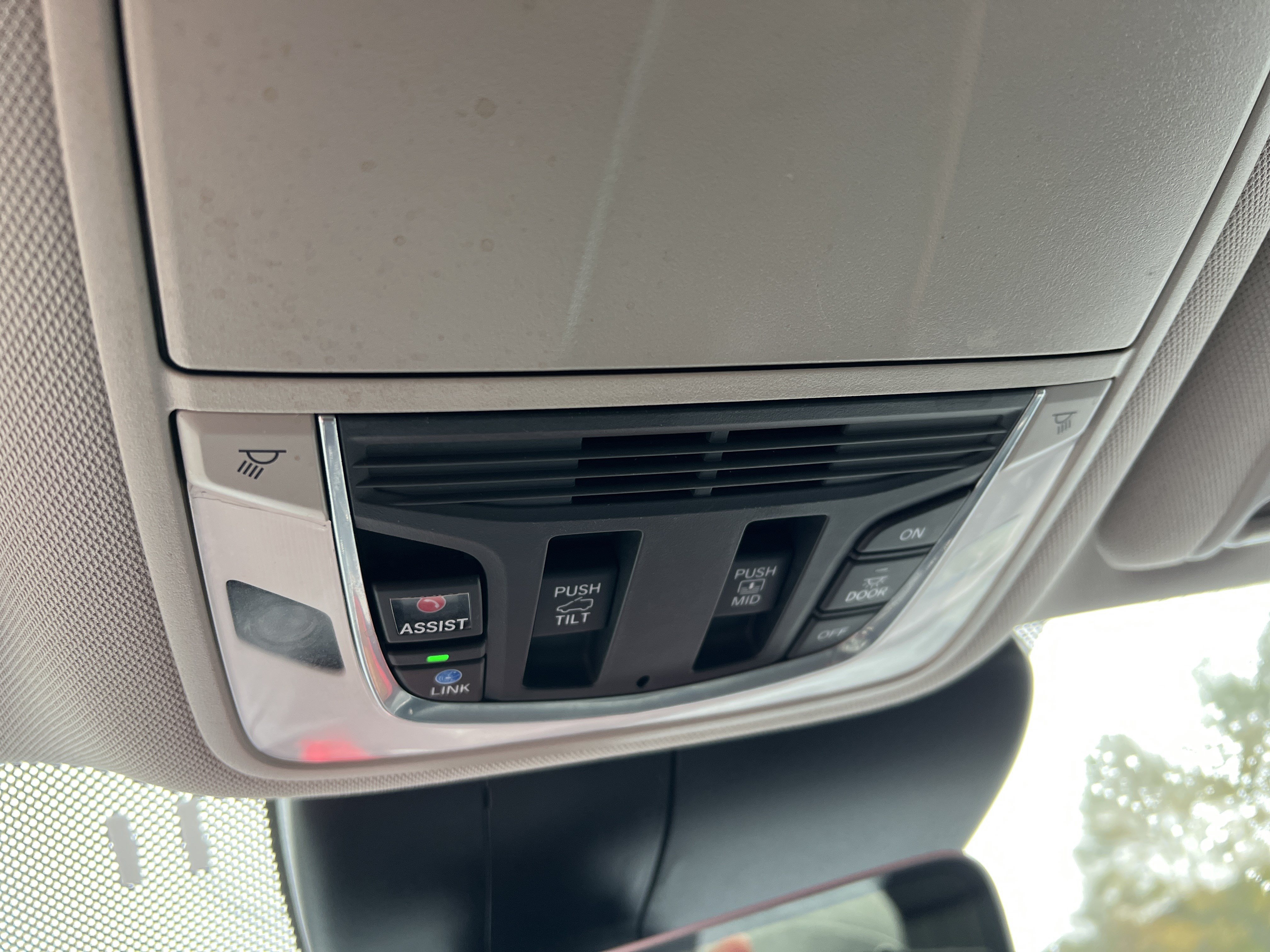 Used 2022 Acura RDX w/ Technology Package FWD image 28