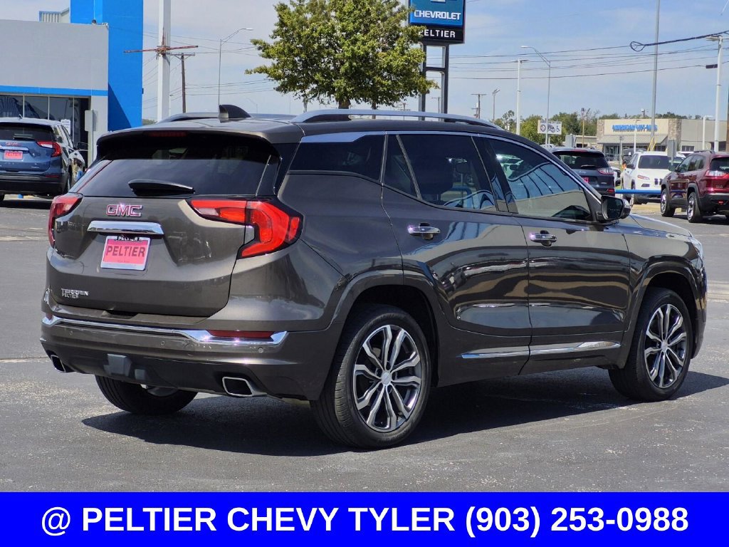 Used 2020 GMC Terrain Denali w/ Denali Premium Package AWD/4WD image 6