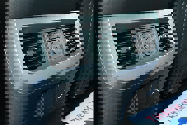 Used 2024 Ford F350 Lariat w/ Chrome Package image 28