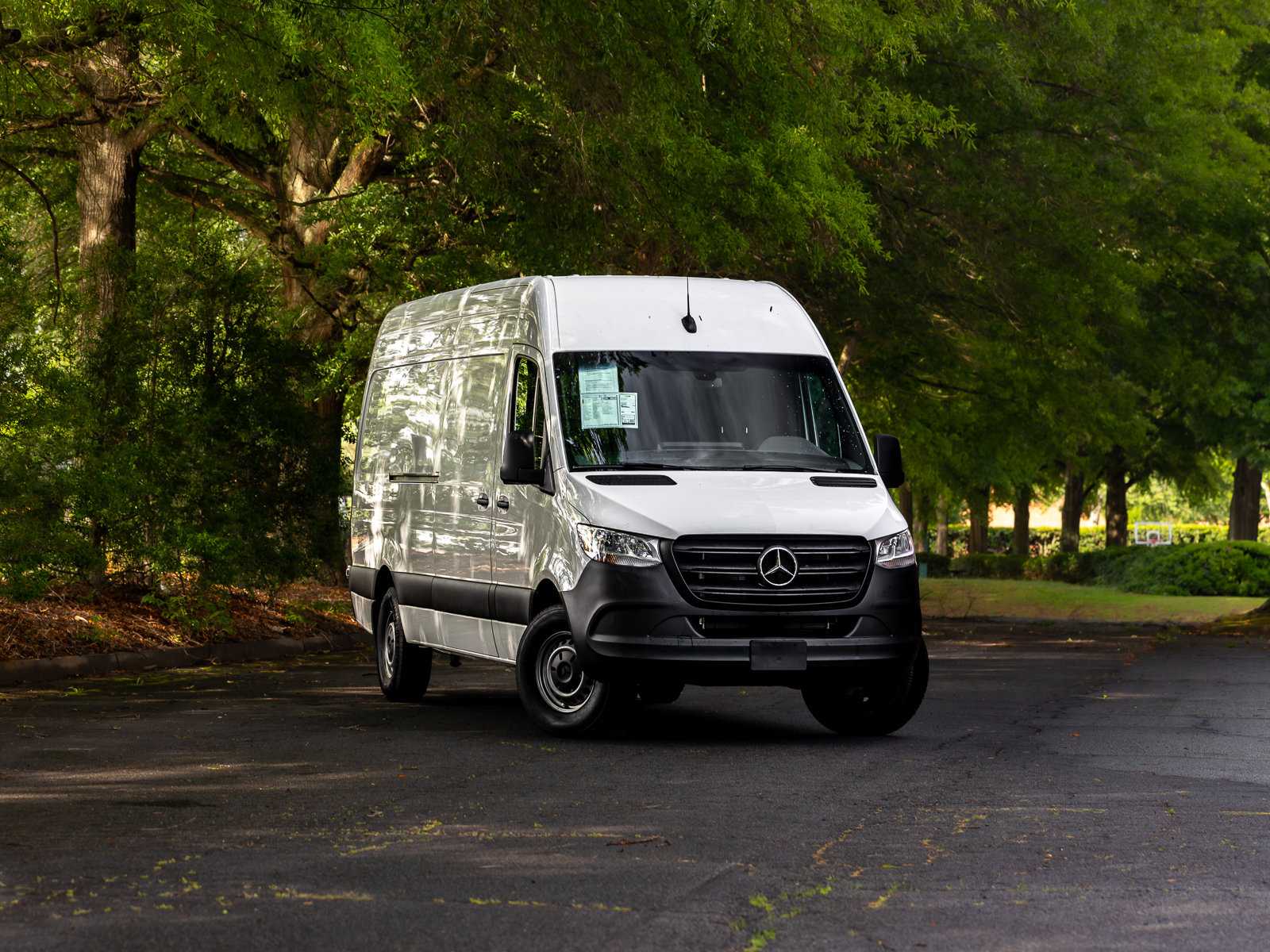 Used 2022 Mercedes-Benz Sprinter 2500 image 1