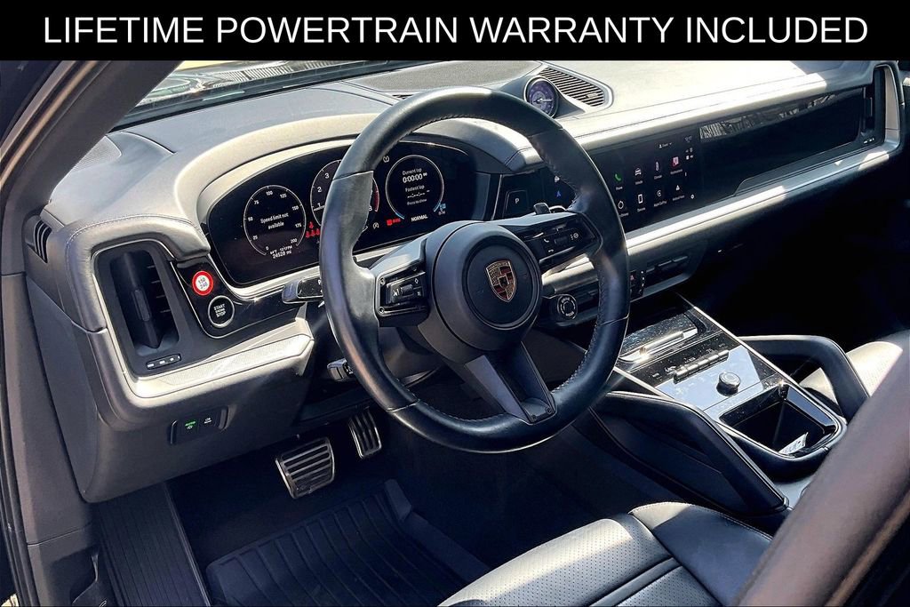Used 2024 Porsche Cayenne S image 13