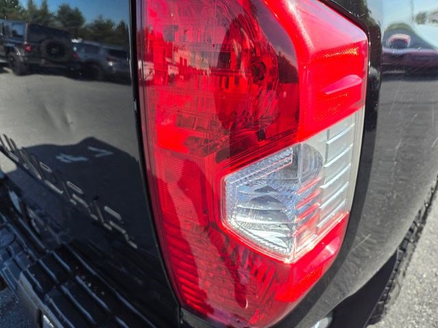 Used 2016 Toyota Tundra SR5 w/ SR5 Upgrade Package AWD/4WD image 14