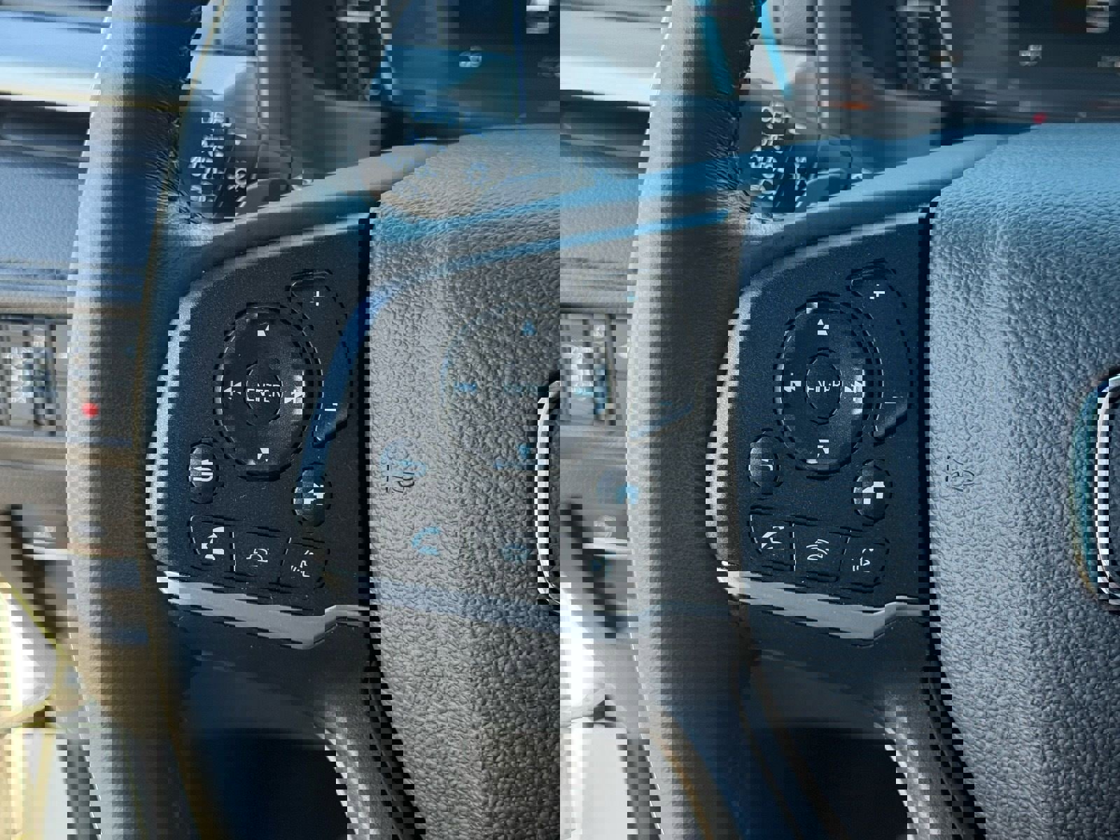 Used 2023 Honda Odyssey EX-L image 18