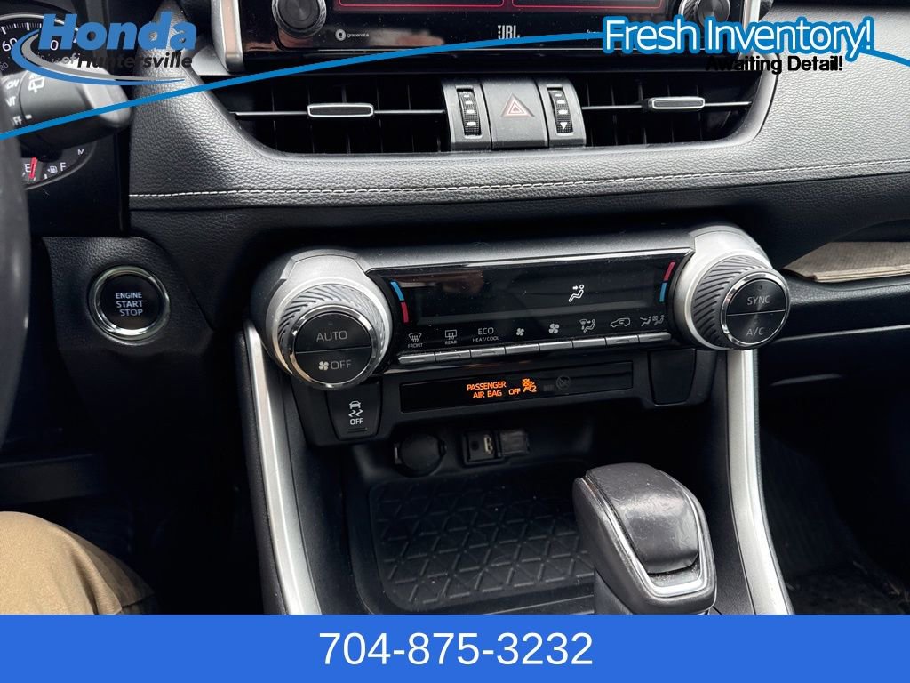 Used 2019 Toyota RAV4 XLE Premium image 30