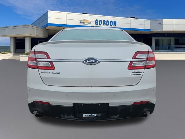 Used 2015 Ford Taurus SEL image 4