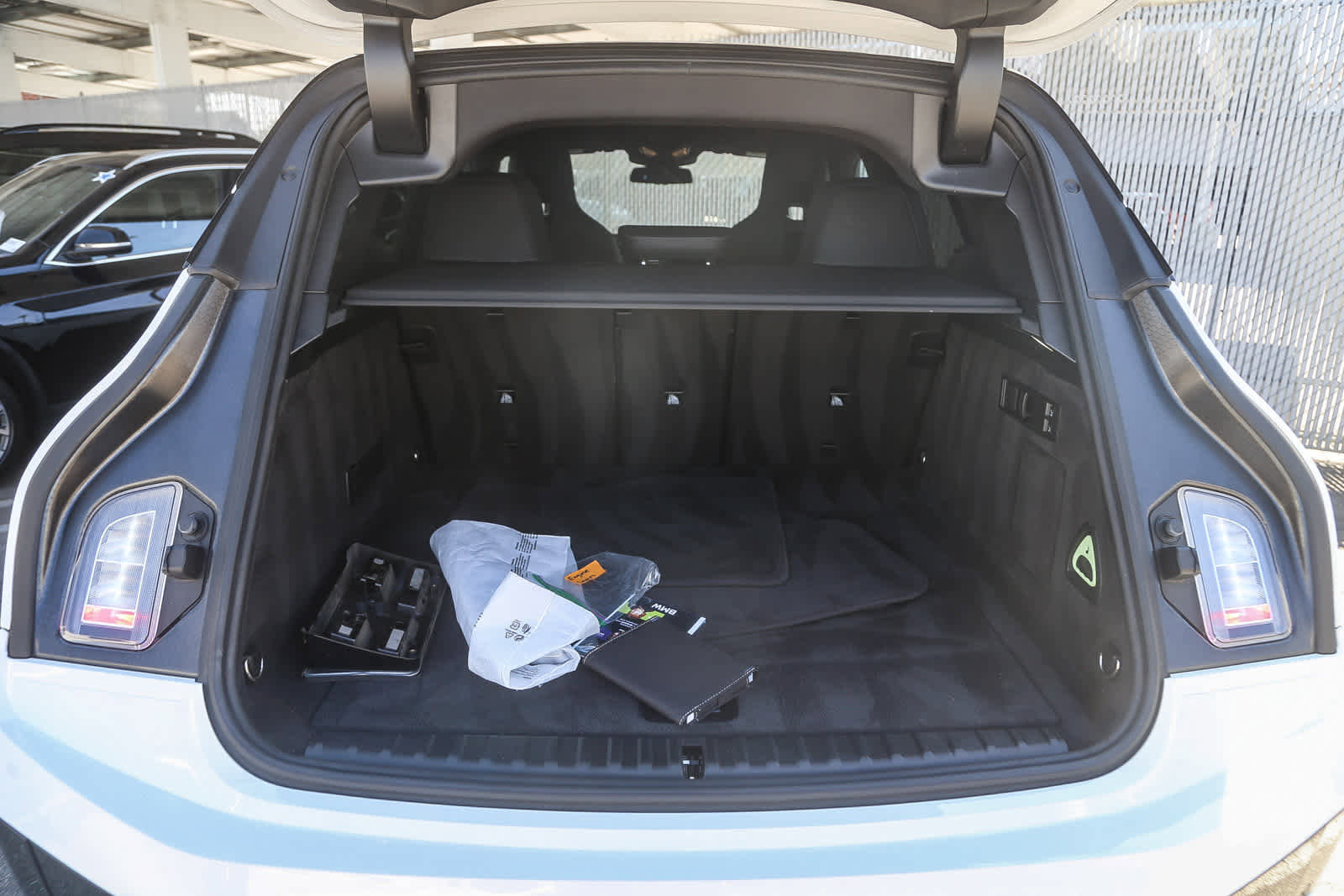 Used 2025 BMW iX xDrive50 image 22