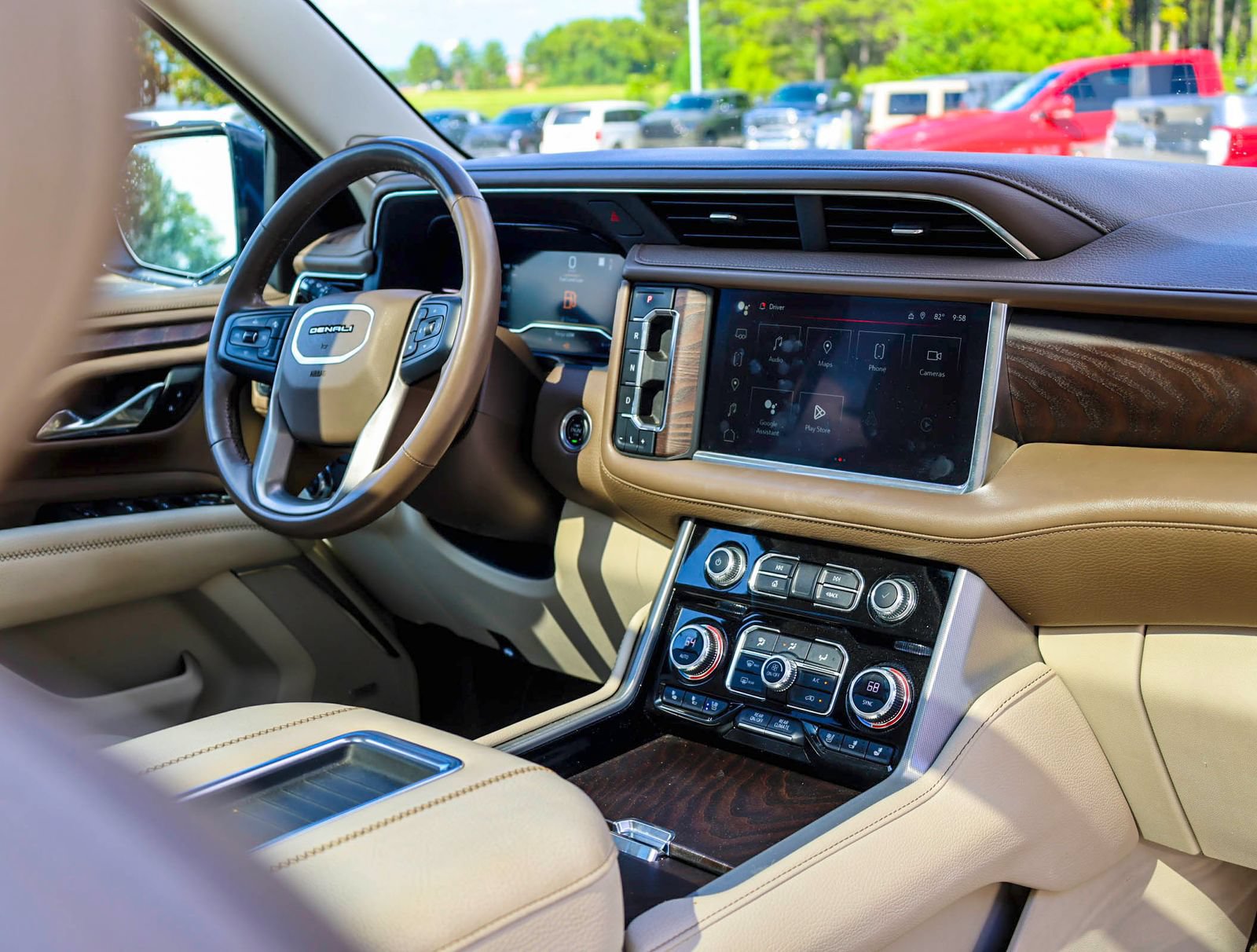 Used 2023 GMC Yukon Denali w/ Max Trailering Package AWD/4WD image 11