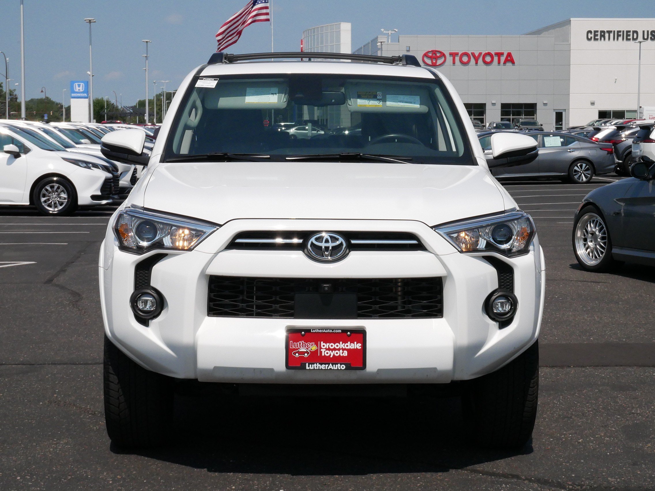 Certified 2024 Toyota 4Runner SR5 Premium w/ Moonroof Package AWD/4WD image 2