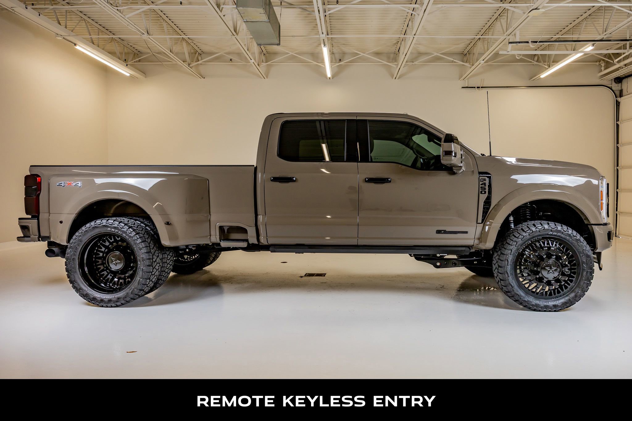 Used 2026 Ford F450 Platinum AWD/4WD image 11