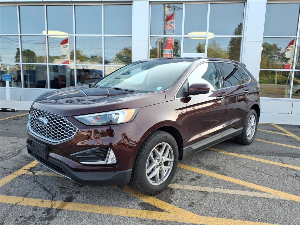 Used 2024 Ford Edge SEL w/ Convenience Package