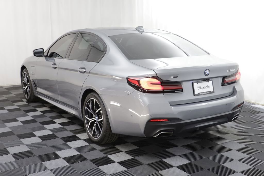 Certified 2023 BMW 530e xDrive w/ Executive Package image 18