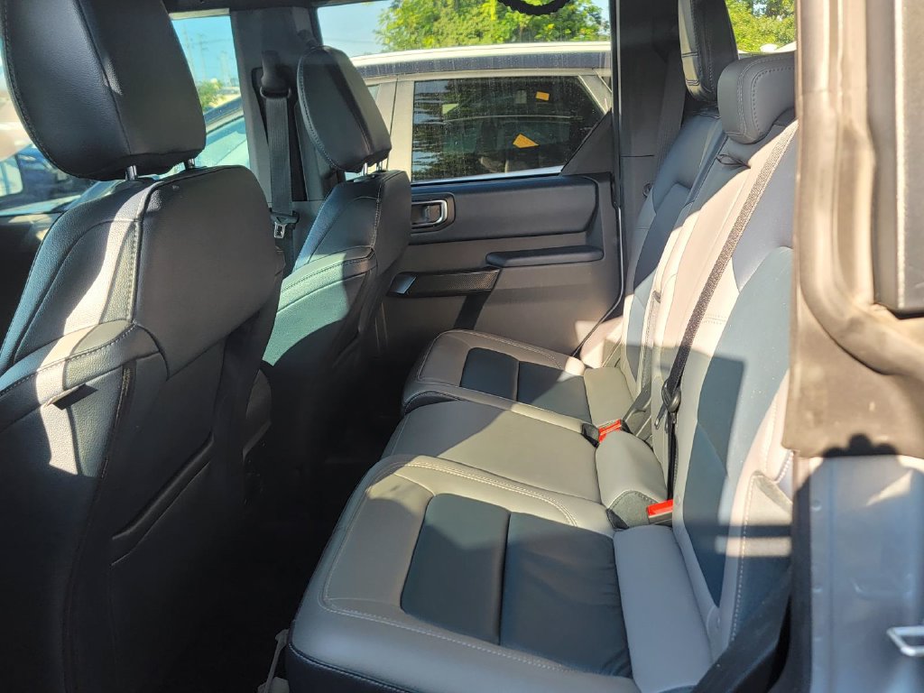 Used 2024 Ford Bronco Outer Banks AWD/4WD image 17