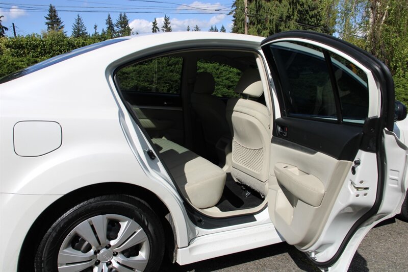 Used 2010 Subaru Legacy 2.5i AWD/4WD image 6