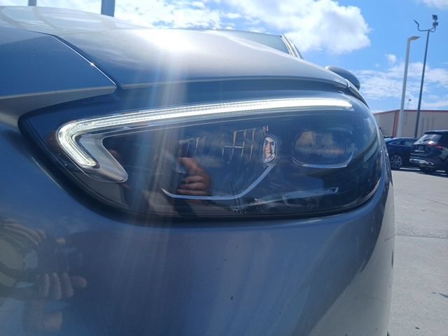 Used 2024 Mercedes-Benz C 300 Sedan image 4