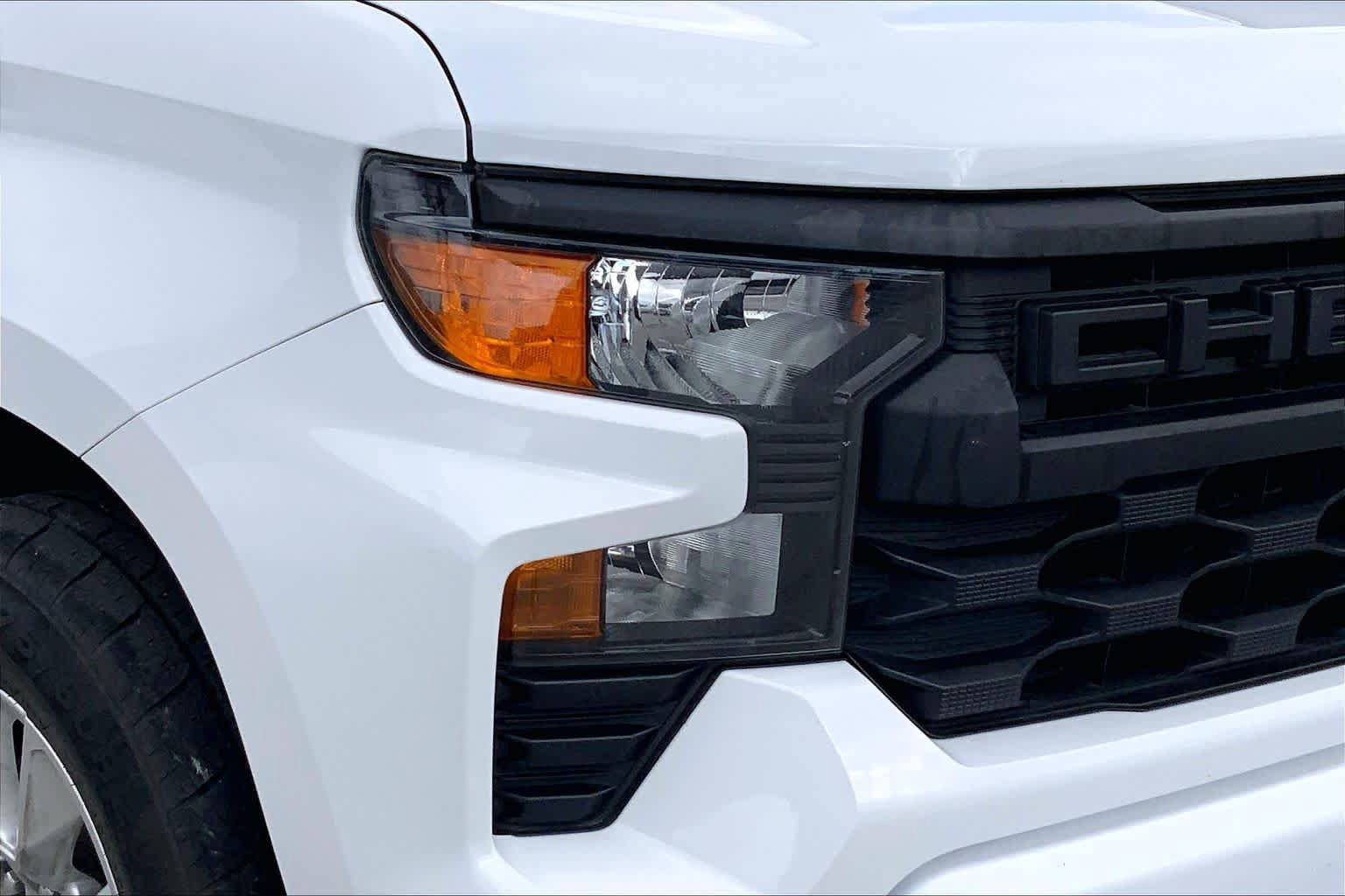 Used 2024 Chevrolet Silverado 1500 Custom image 46