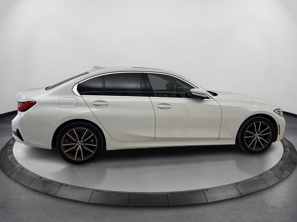 Used 2020 BMW 330i xDrive Sedan w/ Convenience Package AWD/4WD image 4