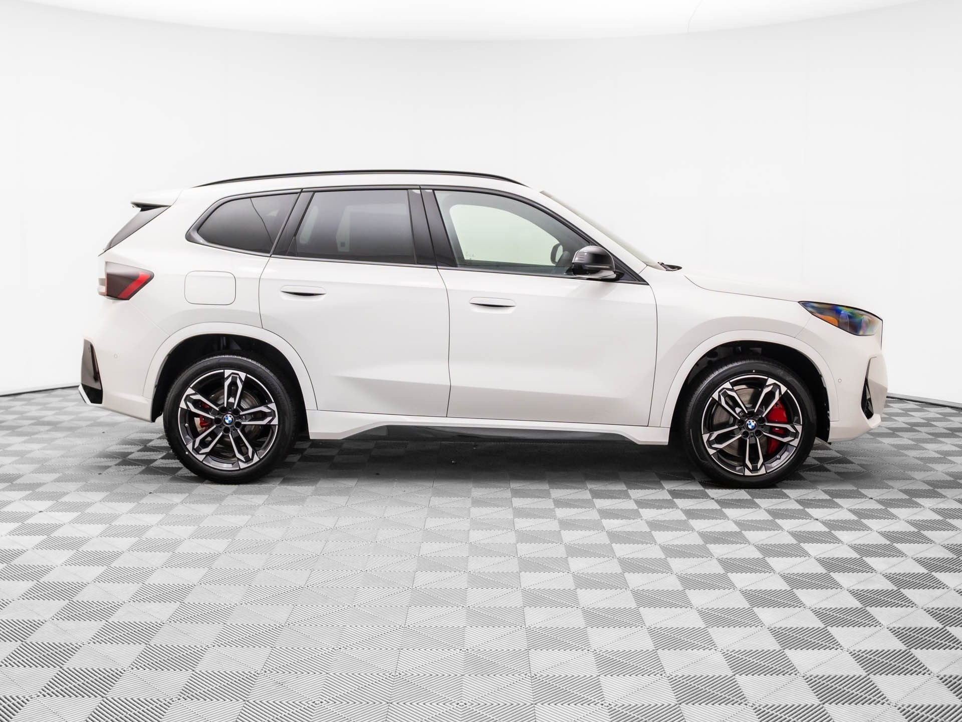 New 2026 BMW X1 xDrive28i w/ Technology Package AWD/4WD image 7