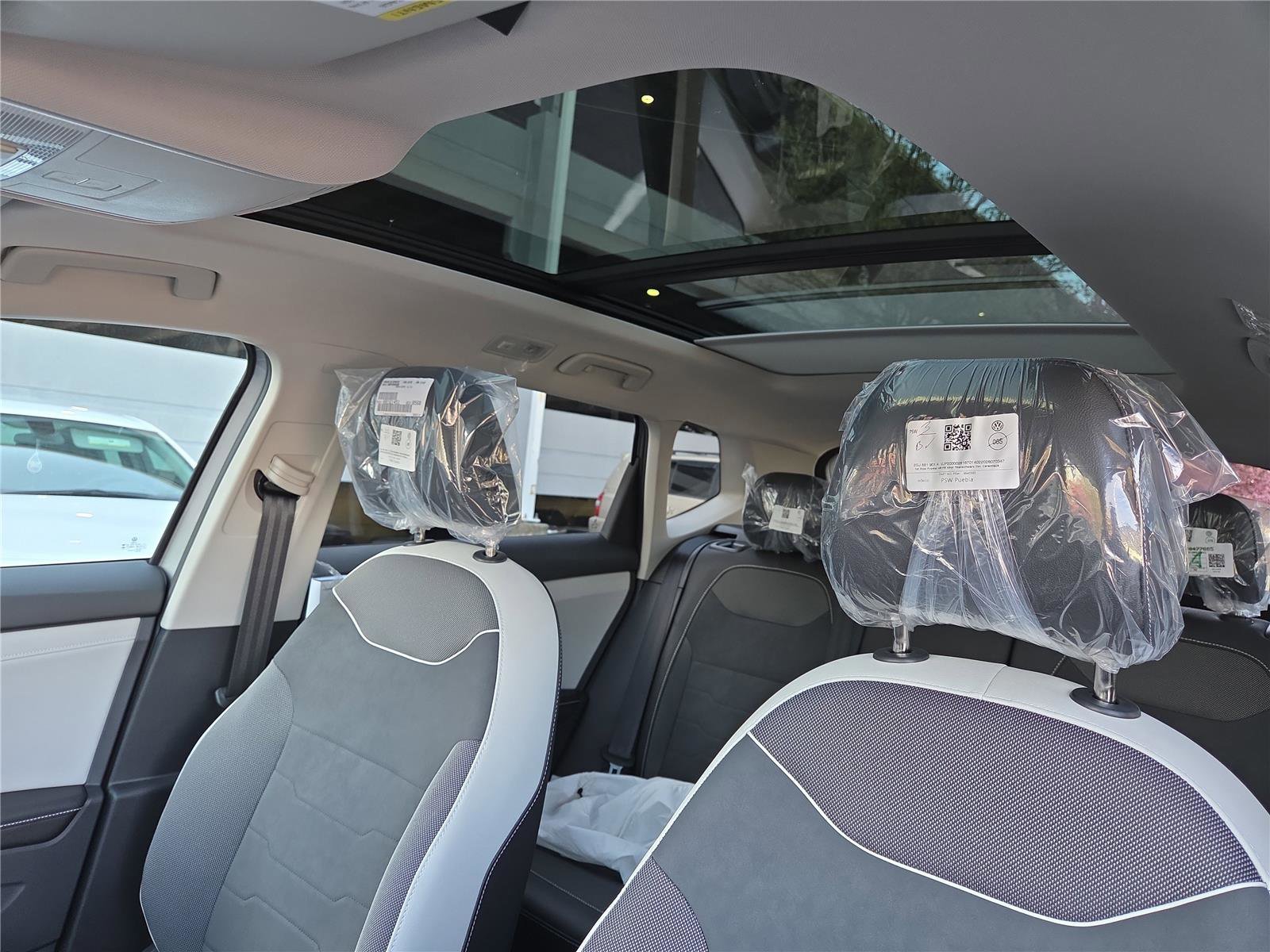 New 2026 Volkswagen Taos SE image 21