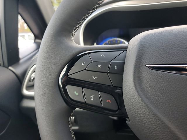 New 2026 Chrysler Pacifica Select image 24