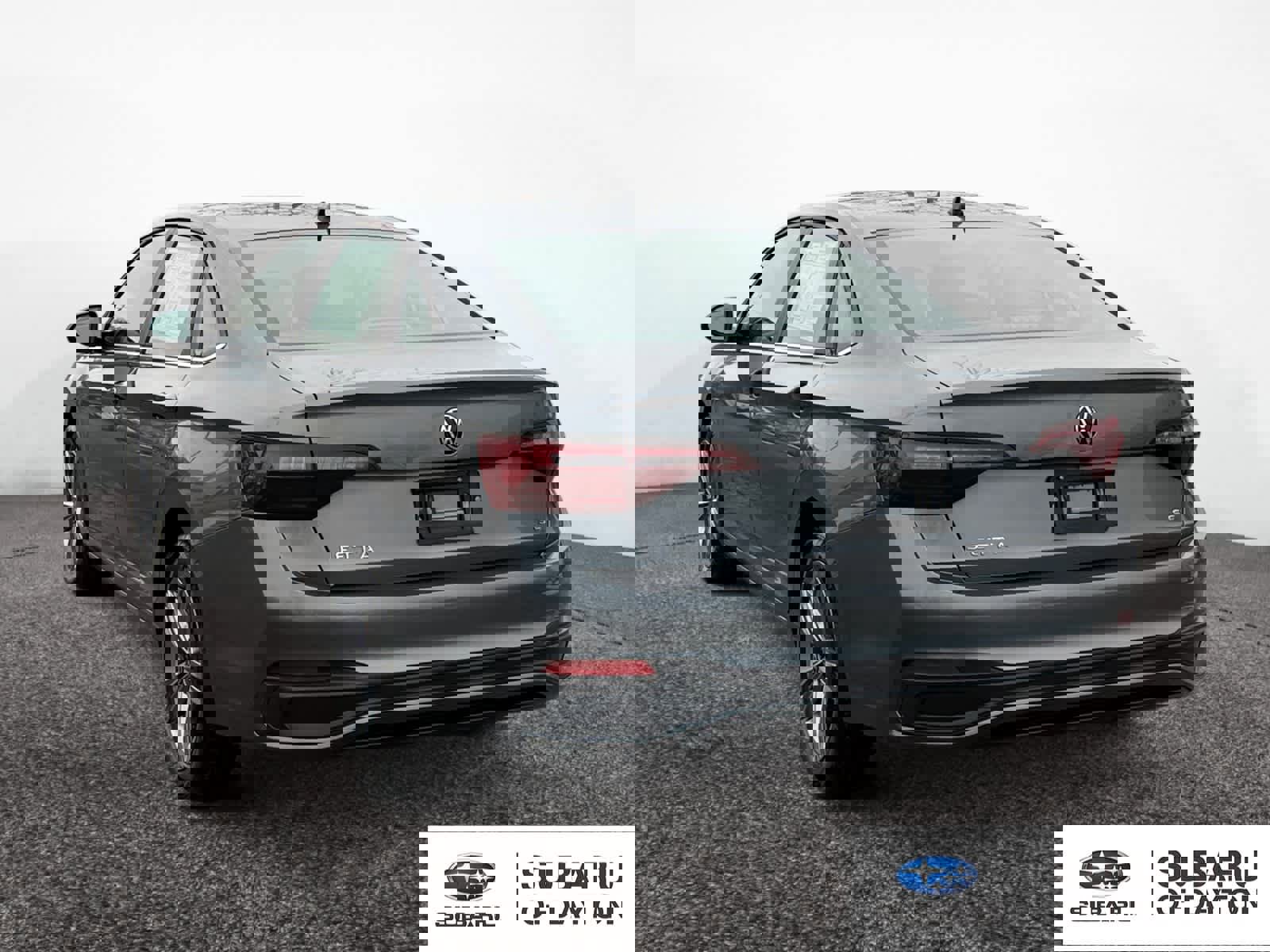 Used 2023 Volkswagen Jetta SE image 3