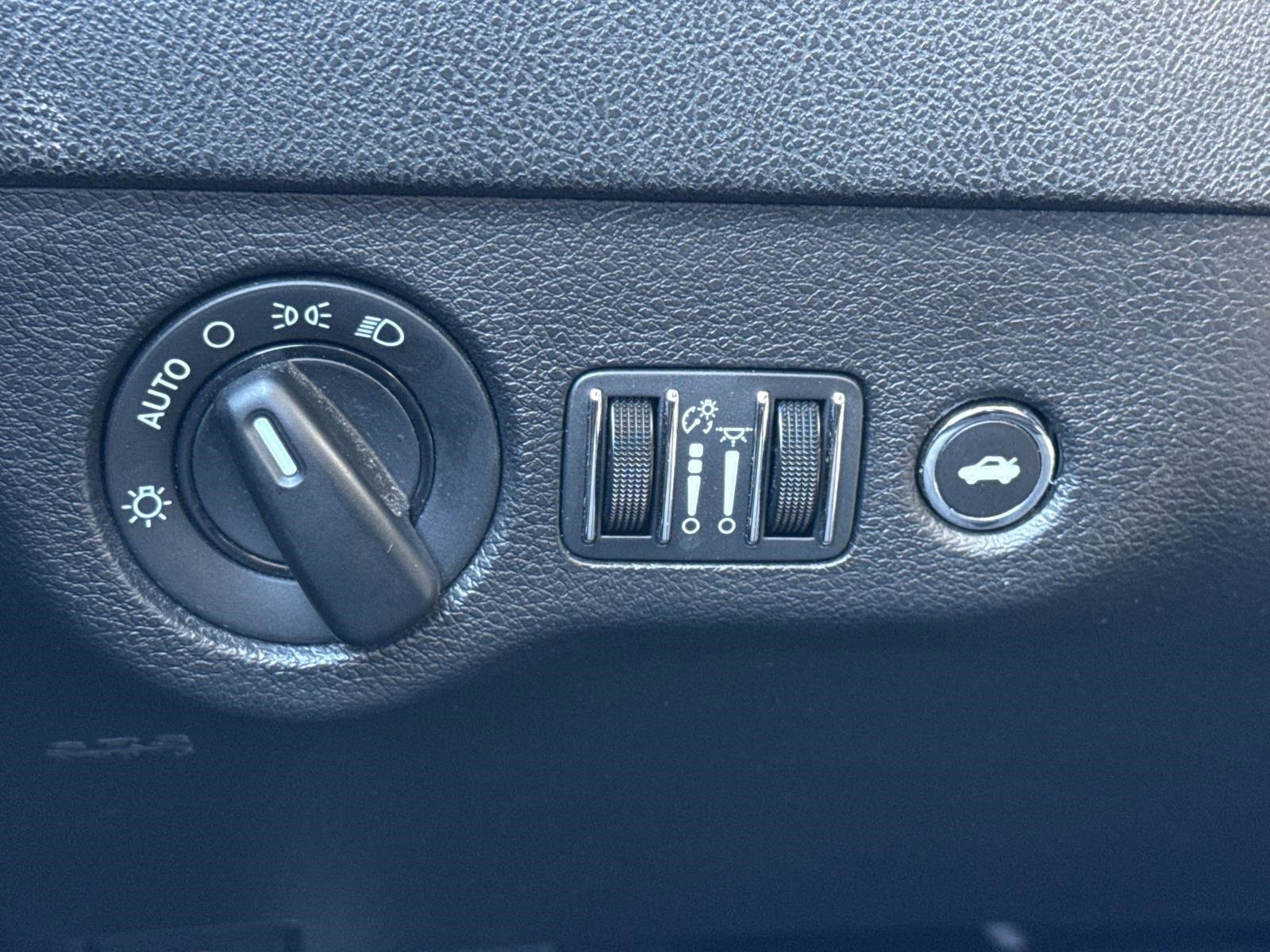 Used 2022 Dodge Charger SXT image 17