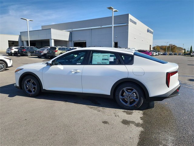 New 2025 Kia K4 LXS image 6