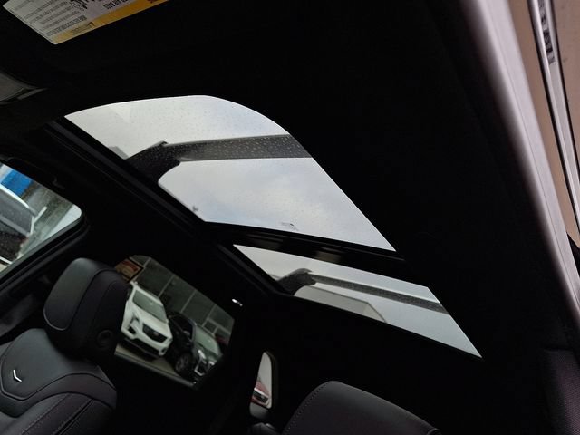 New 2026 Cadillac XT5 Premium Luxury FWD image 19