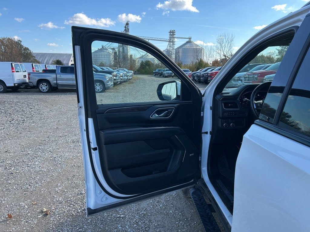 Certified 2023 Chevrolet Tahoe Z71 w/ Luxury Package image 9
