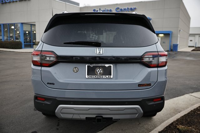 Certified 2025 Honda Pilot TrailSport image 10