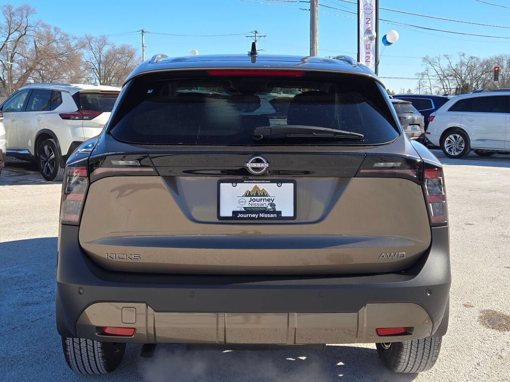 Used 2026 Nissan Kicks SV w/ SV Premium Package AWD/4WD image 13