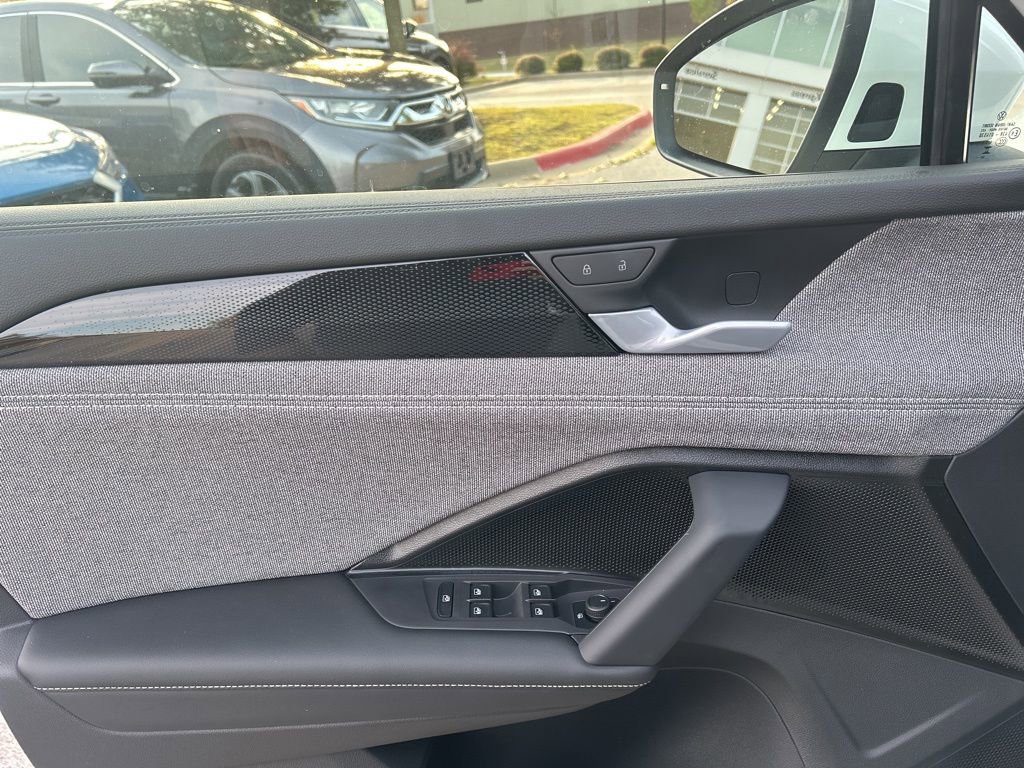 New 2026 Volkswagen Tiguan S AWD/4WD image 10