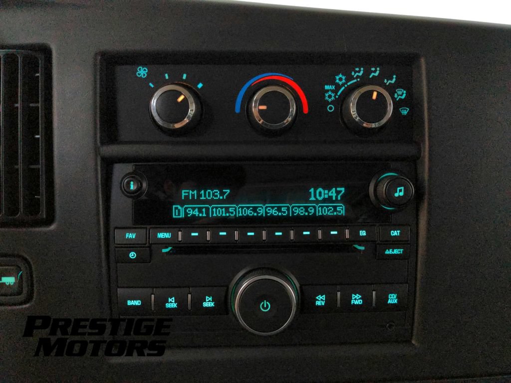Used 2008 Chevrolet Express 1500 RWD image 18