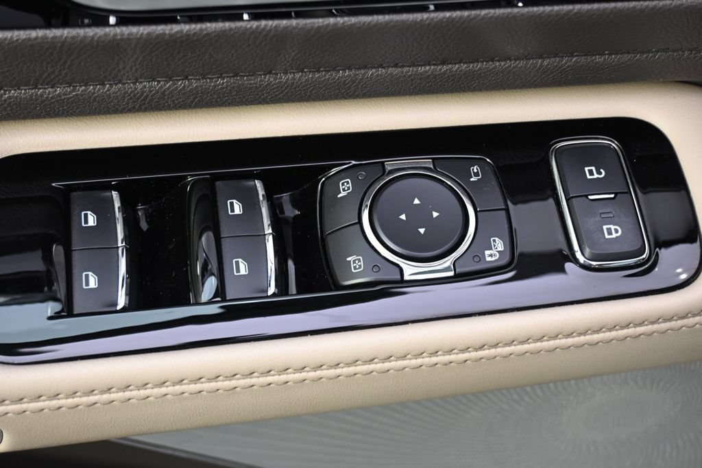 Used 2020 Lincoln Aviator Reserve w/ Equipment Group 202A AWD/4WD image 21