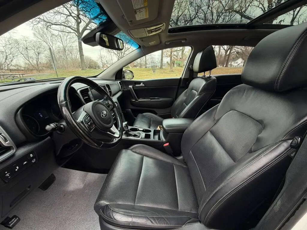 Used 2017 Kia Sportage EX w/ EX Technology Package image 11