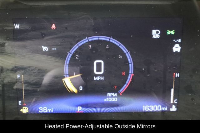 Used 2025 Chevrolet Trax LT w/ LT Convenience Package image 11