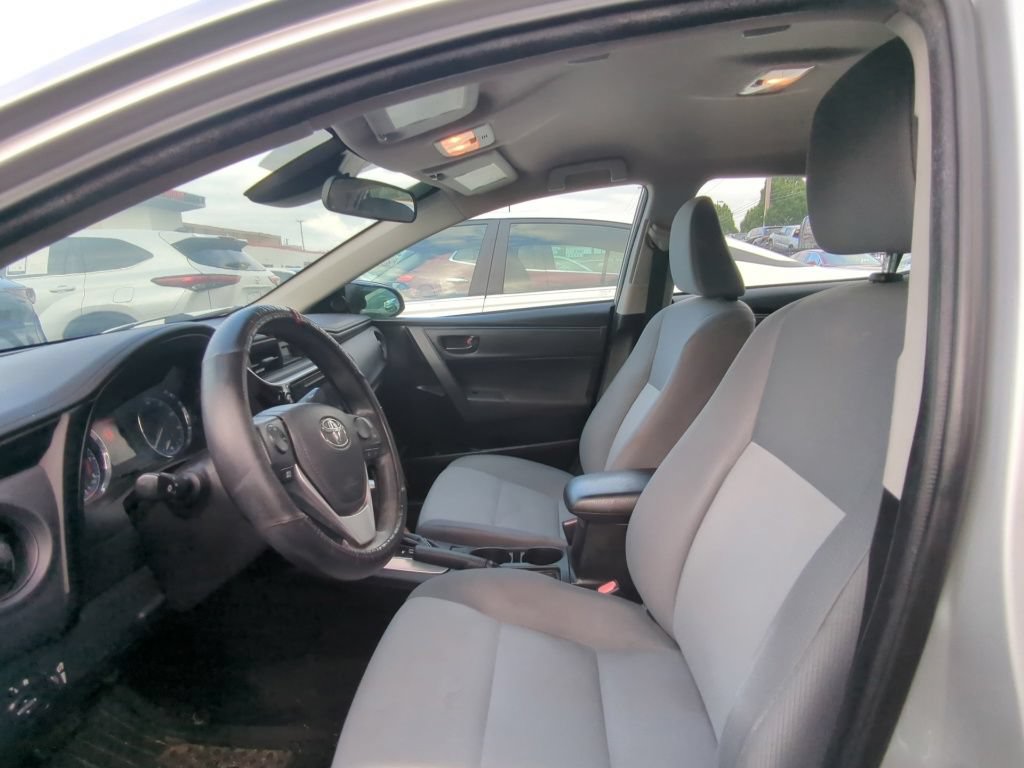 Used 2017 Toyota Corolla L w/ Carpet Mat Package (TMS) FWD image 6