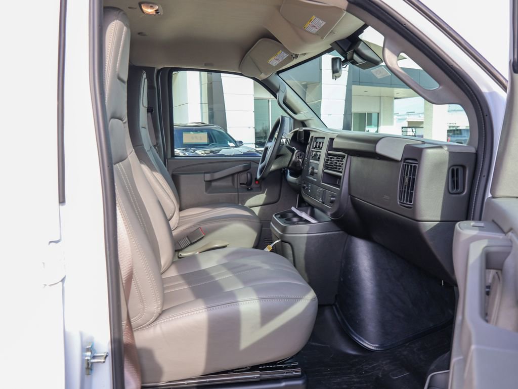 New 2026 GMC Savana 2500 w/ Driver Convenience Package image 20