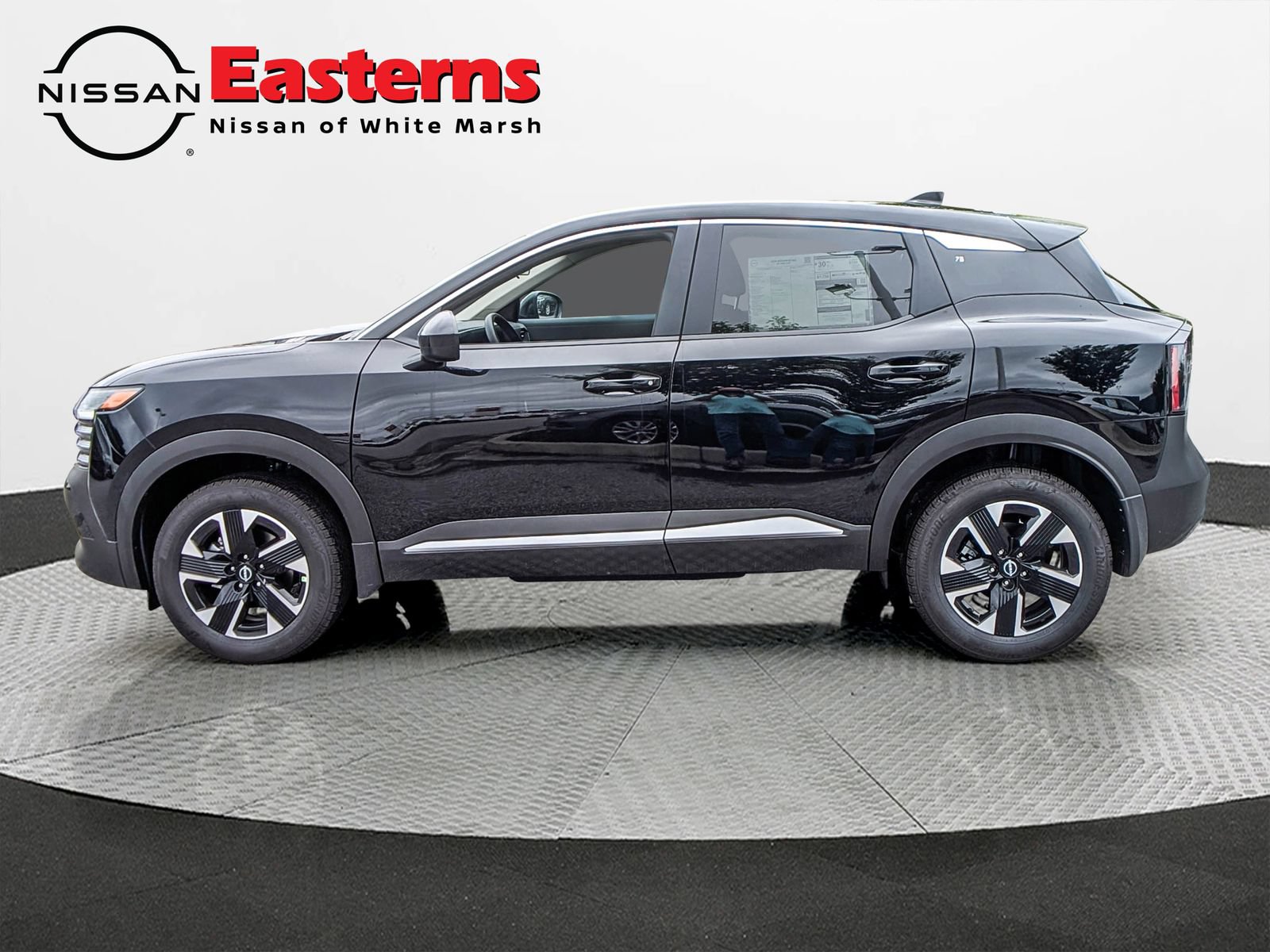New 2025 Nissan Kicks SV AWD/4WD image 4