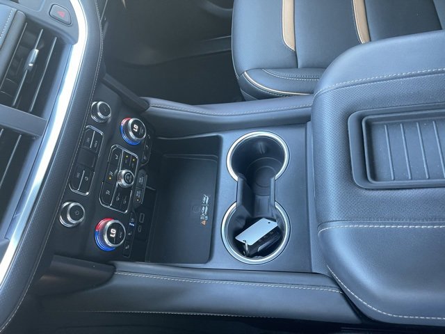 Used 2023 GMC Yukon AT4 w/ AT4 Premium Package image 27