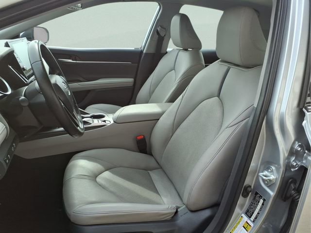 Used 2023 Toyota Camry XLE image 12