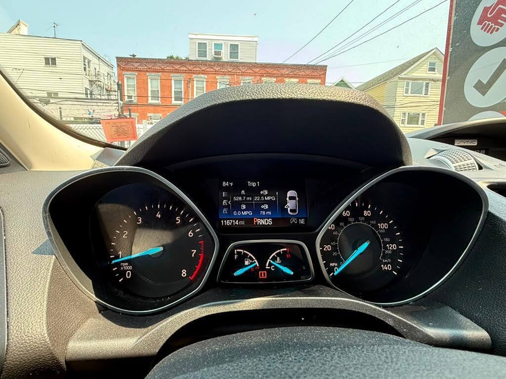 Used 2017 Ford Escape SE AWD/4WD image 13