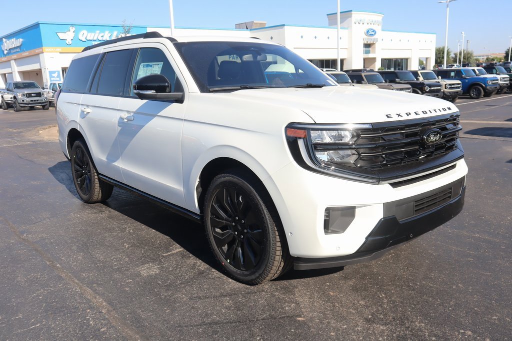 New 2025 Ford Expedition Platinum w/ Stealth Appearance Package image 1